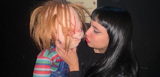 Model - Moli Myers sph