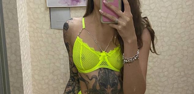 Model - NaomiLisss slim