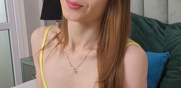 Model - MaceyHeart cei