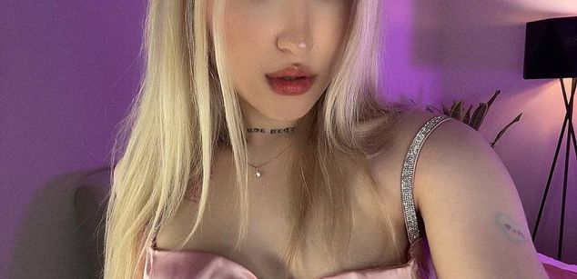 Model - Milly bigass