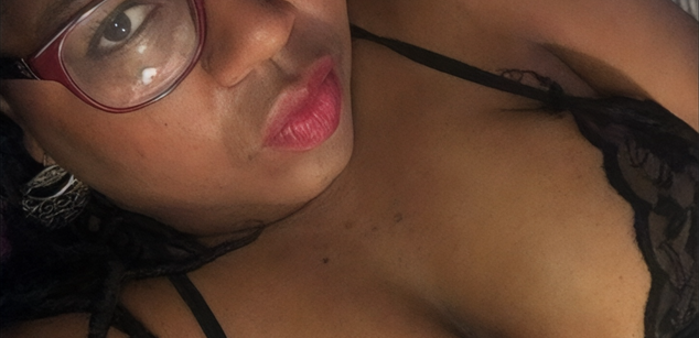 Model - Cat Lady Apple submissive