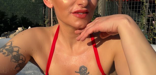 Model - GoddessBianca feet