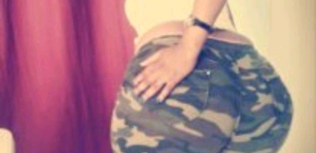 Model - xCurvyPearlx lush