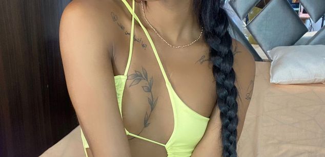 Model - Kimberly Moon bottom