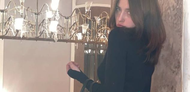 Model - Pretty Snow Teen