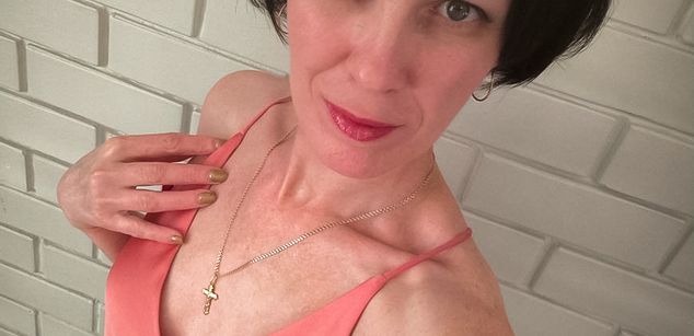 Model - Nancy female