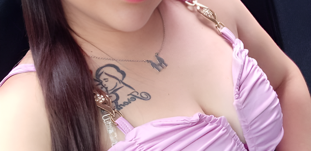 Model - Melissa Adams latina