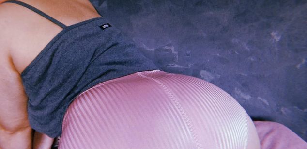 Model - Sakura Hairy dominatrix