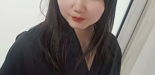 Model - Janetqiao6 Silkstockings