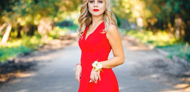 Model - QeenEliza talkative