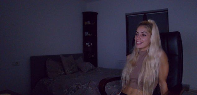 Model - Blonde4pasion skinny