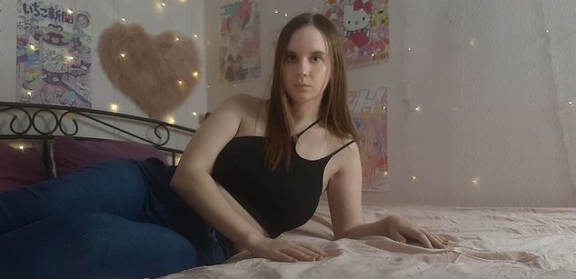 Model - LikaMilas nude