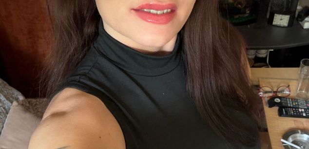 Model - GoddessBianca feet