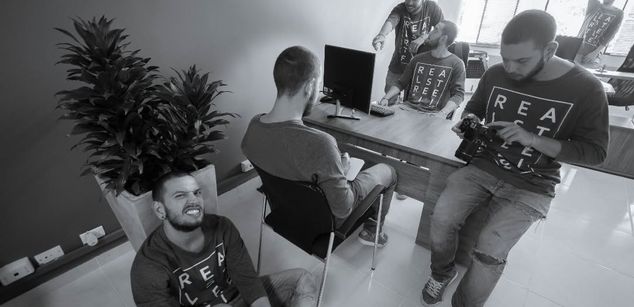 Model - kaos Outdoor