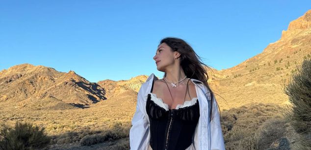 Model - Valery smallboobs