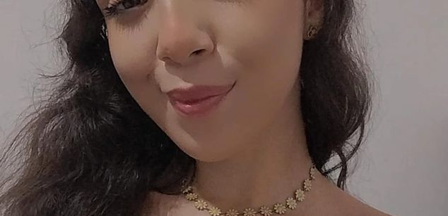 Model - Shopia Nova sexy