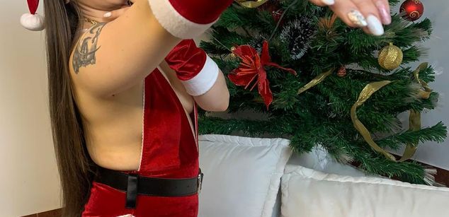 Model - Tiffany feet