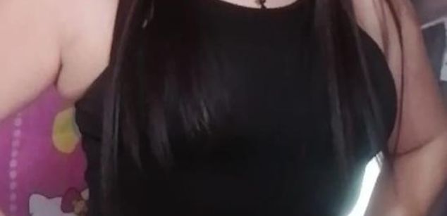 Model - Emilyshamelesslady tetas