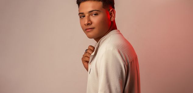 Model - Max Brown penetration