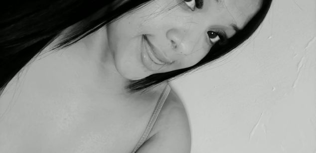 Model - Emily  Doux spanks