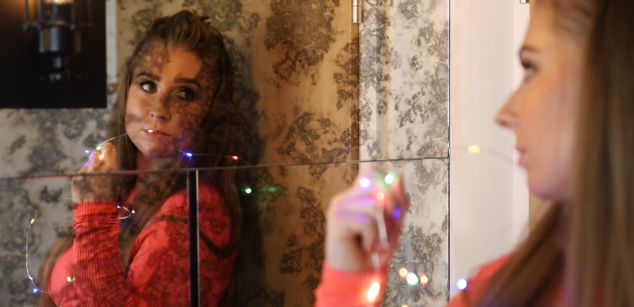 Model - Goddess stockings