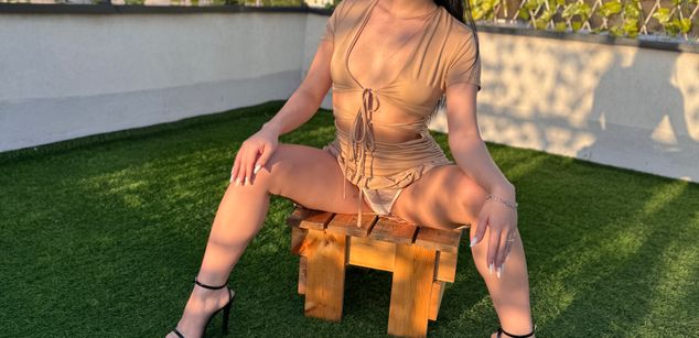 Model - VictoriaLane young