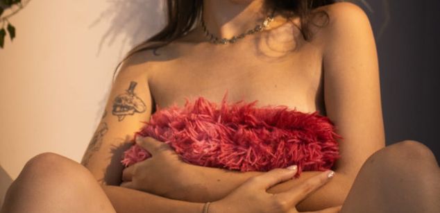 Model - Shopia Nova sexy