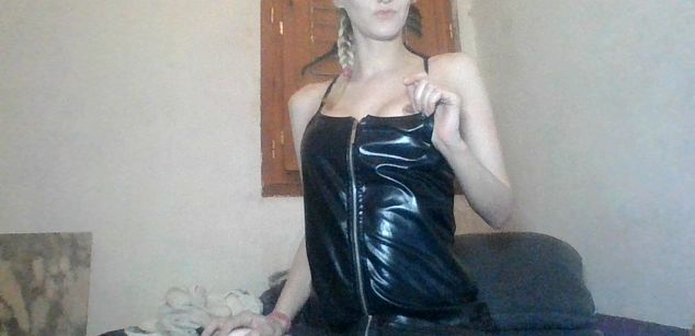Model - Mistressmilly32 joi
