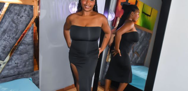 Model - HannahRed squirt