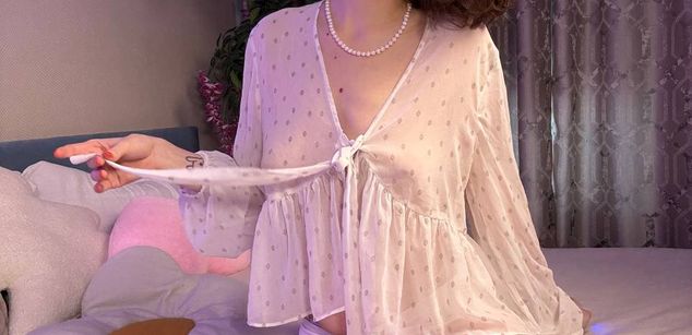 Model - Frances spanking