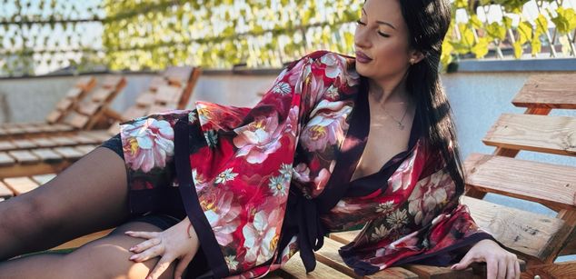 Model - BeckyShine mature