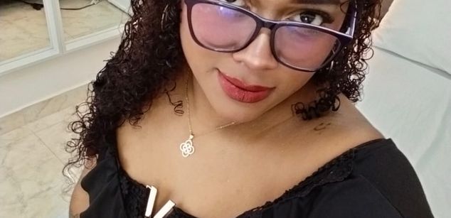 Model - RoxieLewis squirt