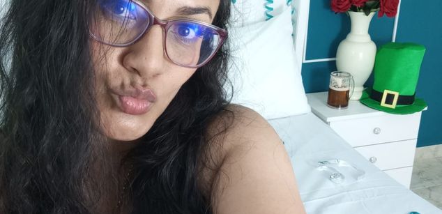 Model - VenusValmont squirt