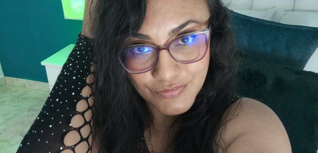 Model - VenusValmont squirt