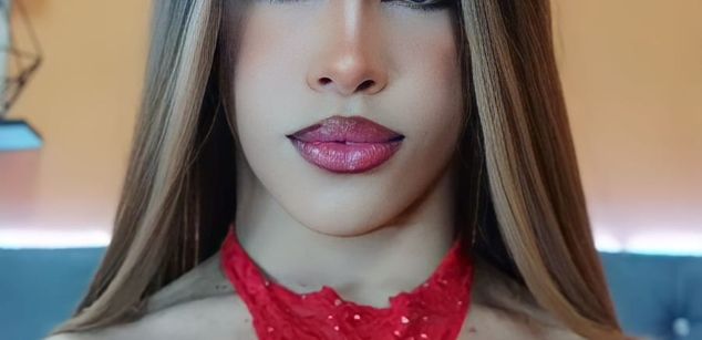 Model - BERHAYAT fullcum