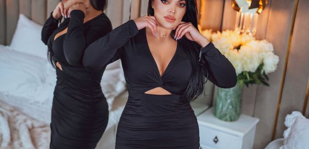 Model - LeahAllen spanking