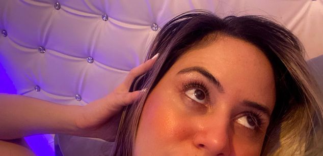 Model - Heidy Kung teen