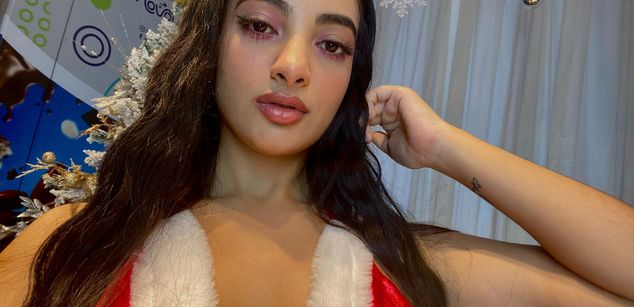 Model - Isabella Skinny