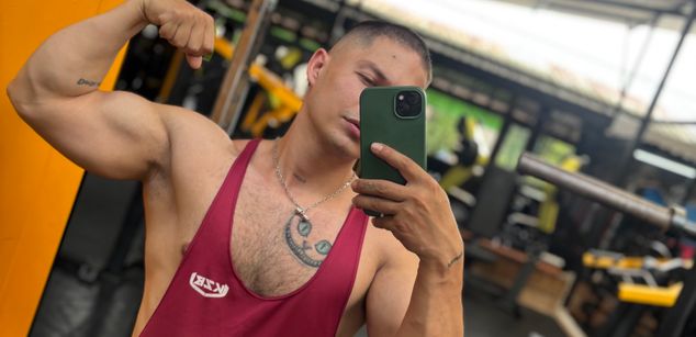 Model - Dominick Crawford joi