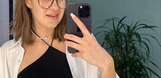 Model - Jennifer_Wadee young