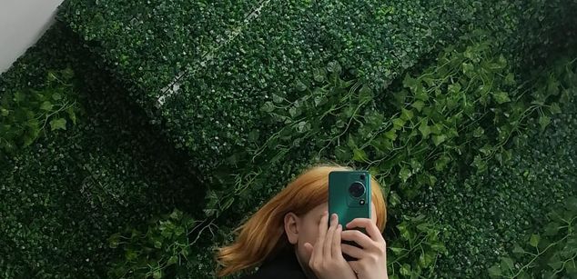 Model - LucyGoldi joi