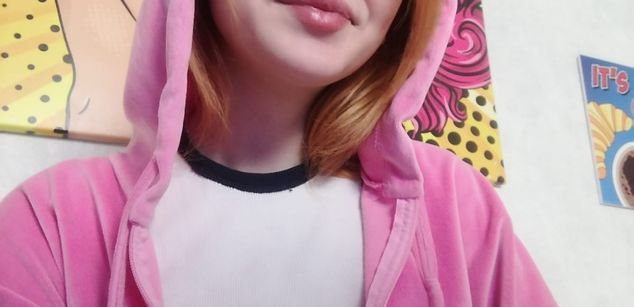 Model - LucyGoldi joi