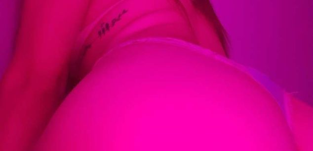 Model - Obedient AnniRosse bigpussy