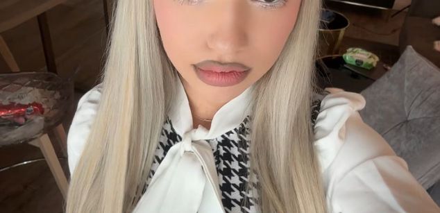 Model - ArianaSparkle roleplay