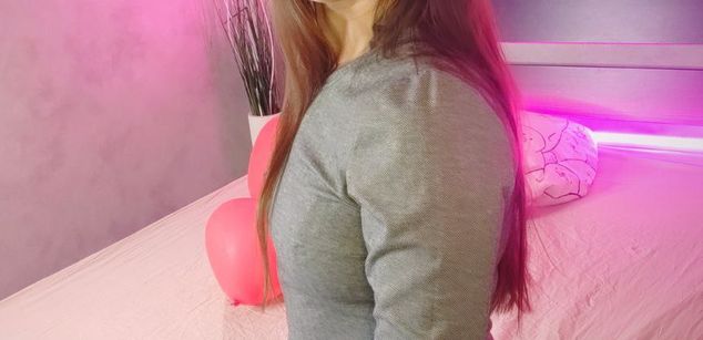 Model - Kris brunette