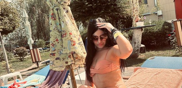 Model - AbbeyAsh joi