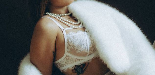 Model - LizaDeMoon bigass