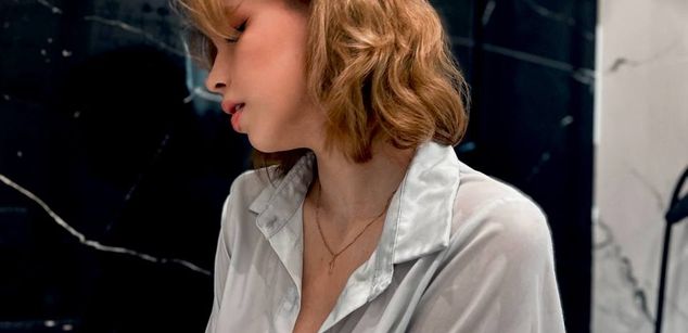 Model - Anna_Elfie young