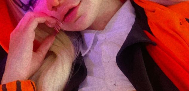 Model - Ms.Pickles squirt