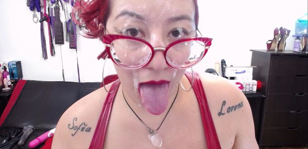 Model - HollyBBW femdom